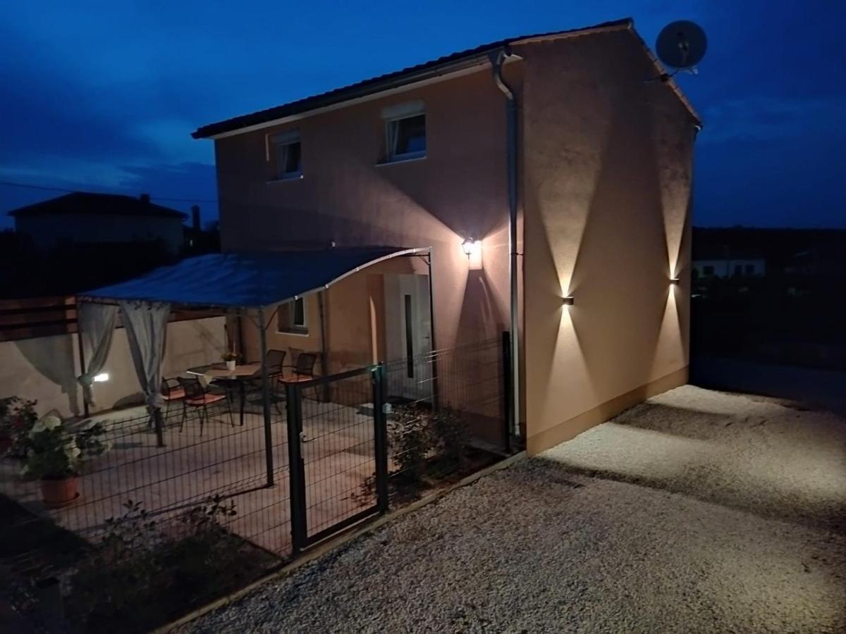 Holiday Home Silva Peruški Dış mekan fotoğraf